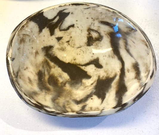 SERINA MAYER - Handmade Nerikomi Dish white/brown